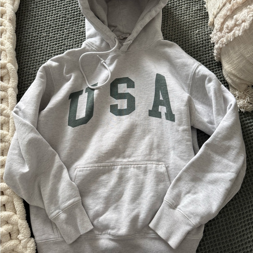 Brandy Melville USA OS sweatshirt